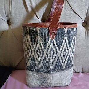 MYRA Bag Wine Tote Bag Holds Two Bottles Cowhide Canvas Leather Strap Boho